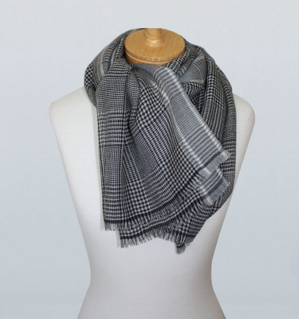 Classy Houndstooth Check