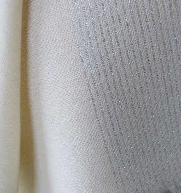 Silver Lurex - French Vanilla - close up